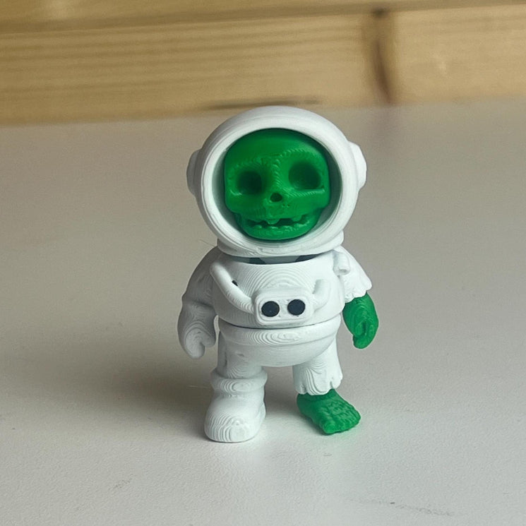 Fidget Toy White Spaceman, Cute Articulated Moving Zombie, Plastic Light Mini Flexi