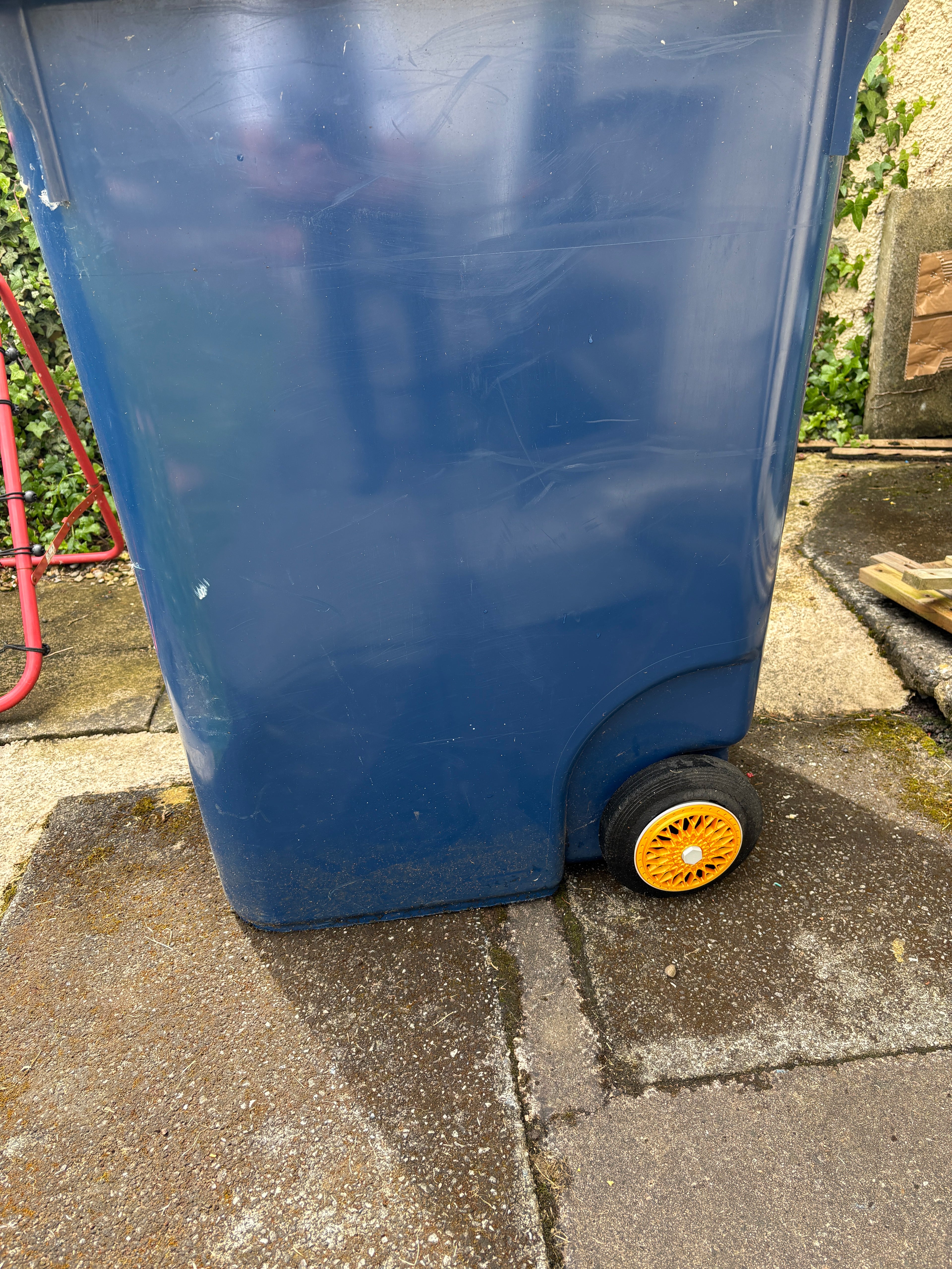 Wheelie Bin Alloy Wheels - Gold